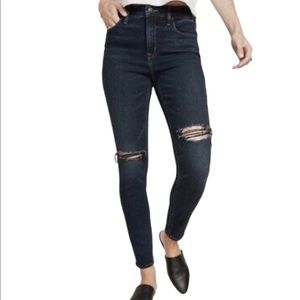 NWT Old Navy Rockstar Super Skinny High Rise Dark Wash Distressed Jeans Size 6